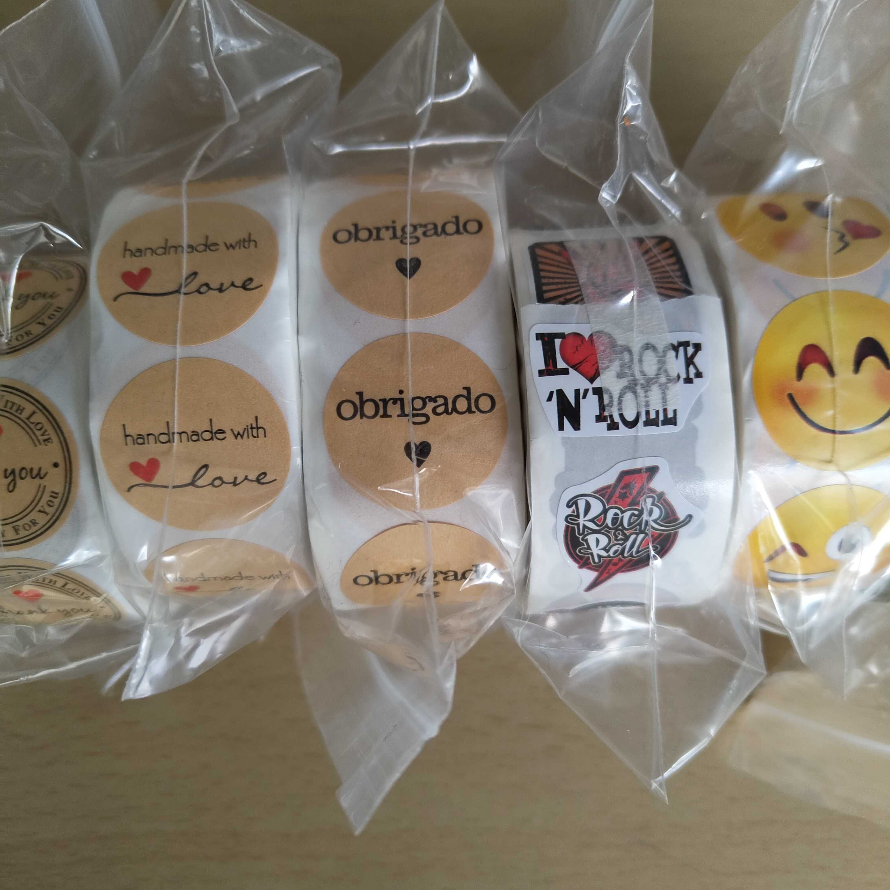 Rolos 500 Autocolantes Thank You Obrigado Handmade Natal Emojis Rock