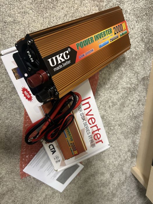 Инвертор UKC SSK-2000W 12v-220v