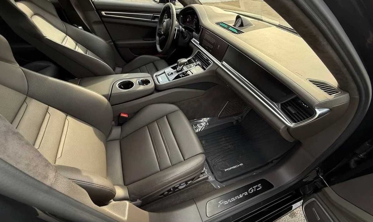 Porsche Panamera GTS 2023