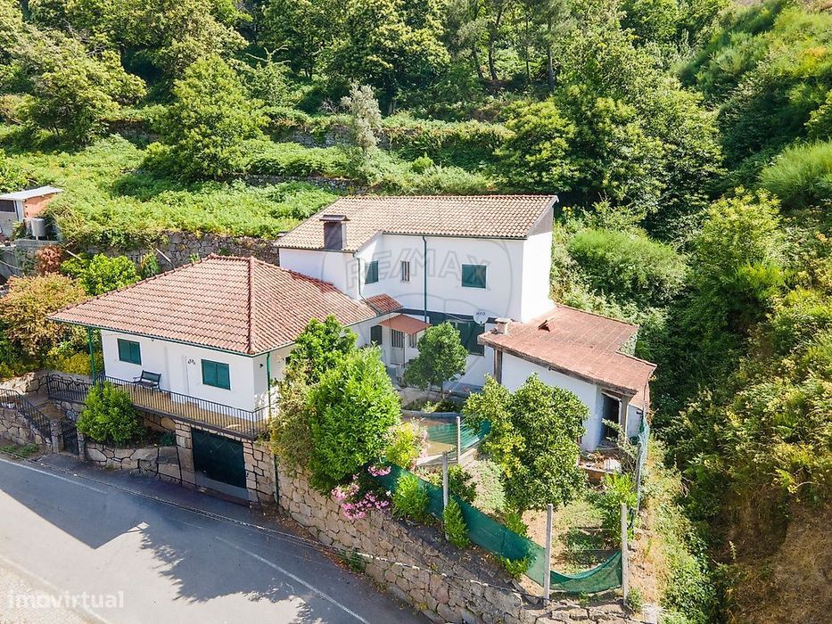 Moradia T5 para venda