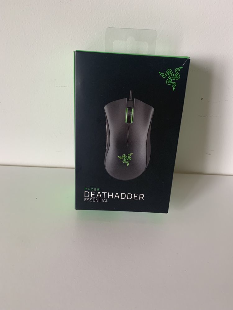 Rato Razer Deathadder essential