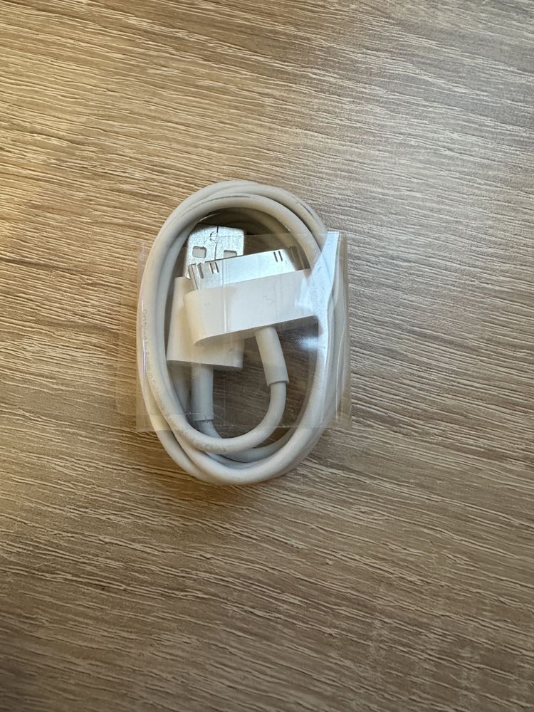 Przewód z wtyczką 30-stykową i złączem USB firmy Apple MA591ZM/C