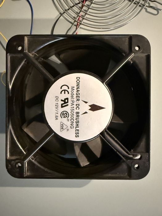 кулер Donager 15 cm