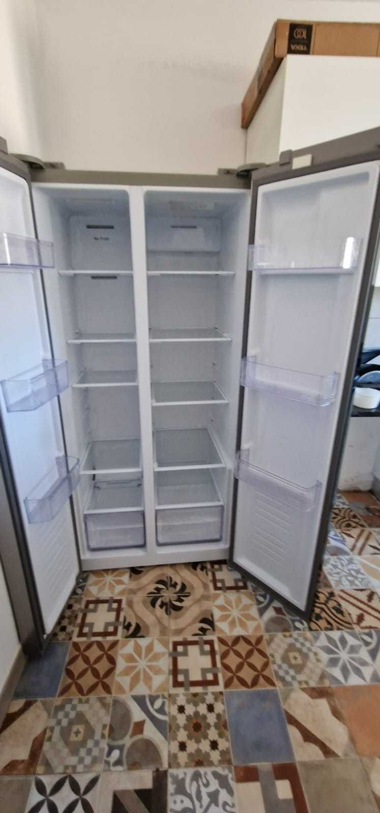 GELADEIRA SEMI NOVA