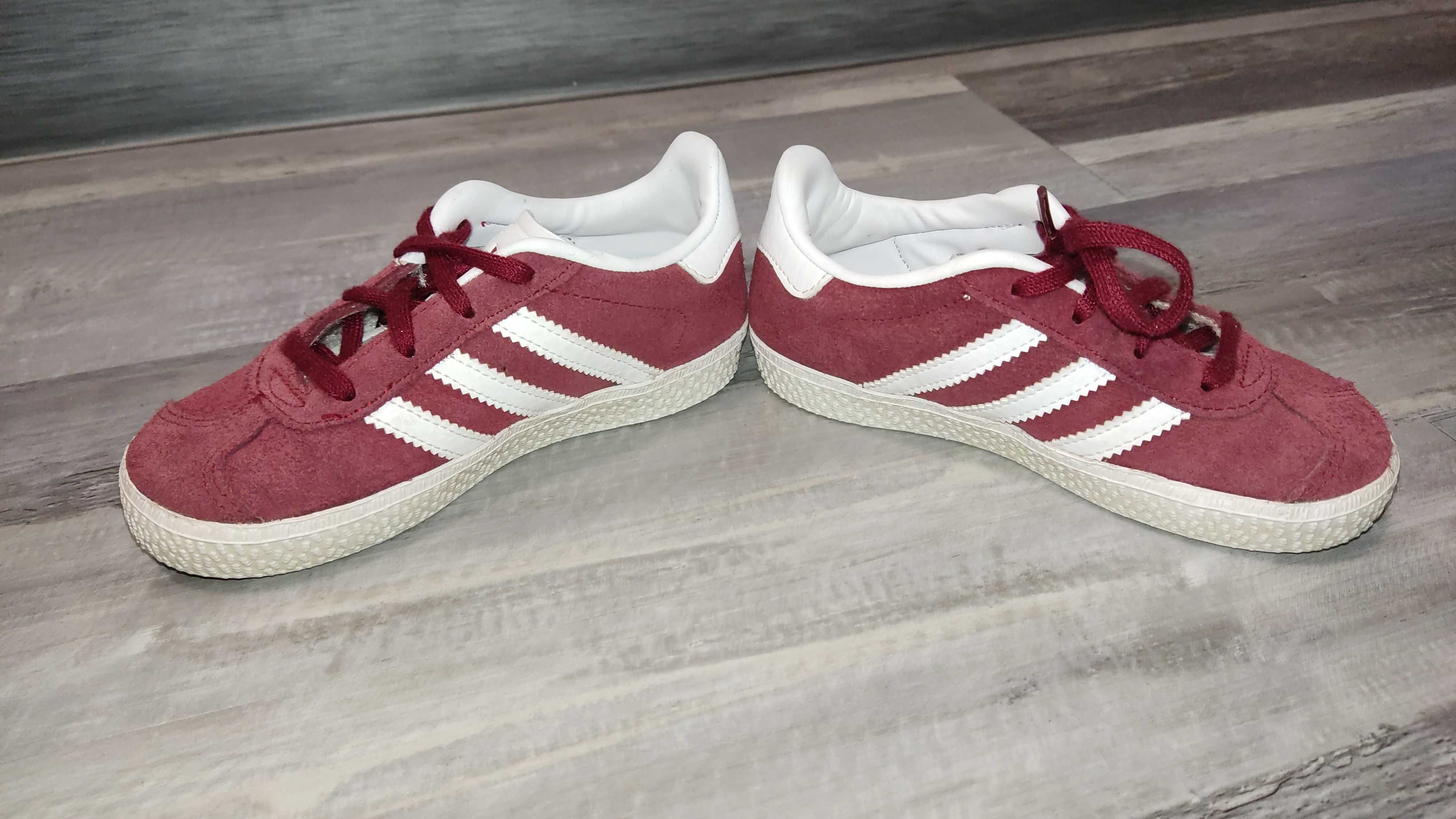 Buty Adidas Red roz. 26