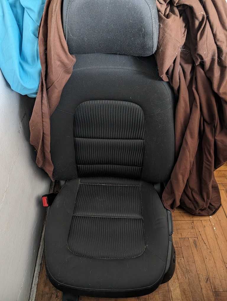 Komplet foteli A4 B8 Avant