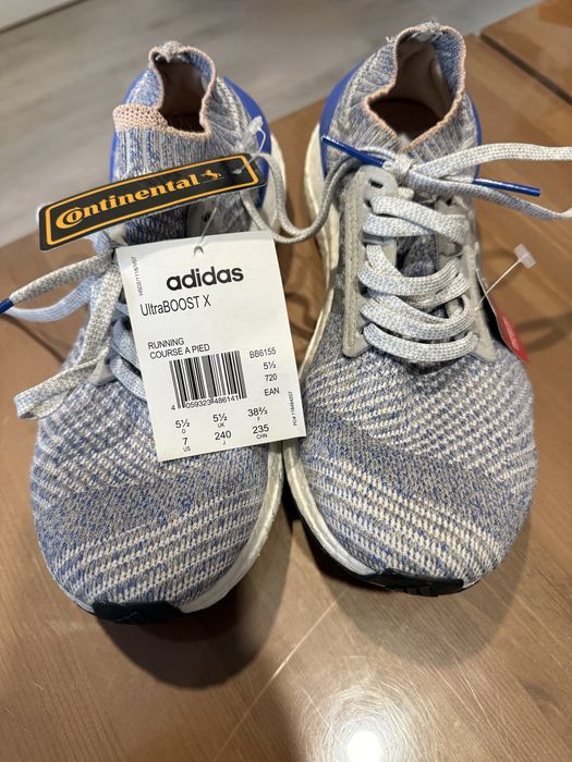 Ténis Adidas Continental