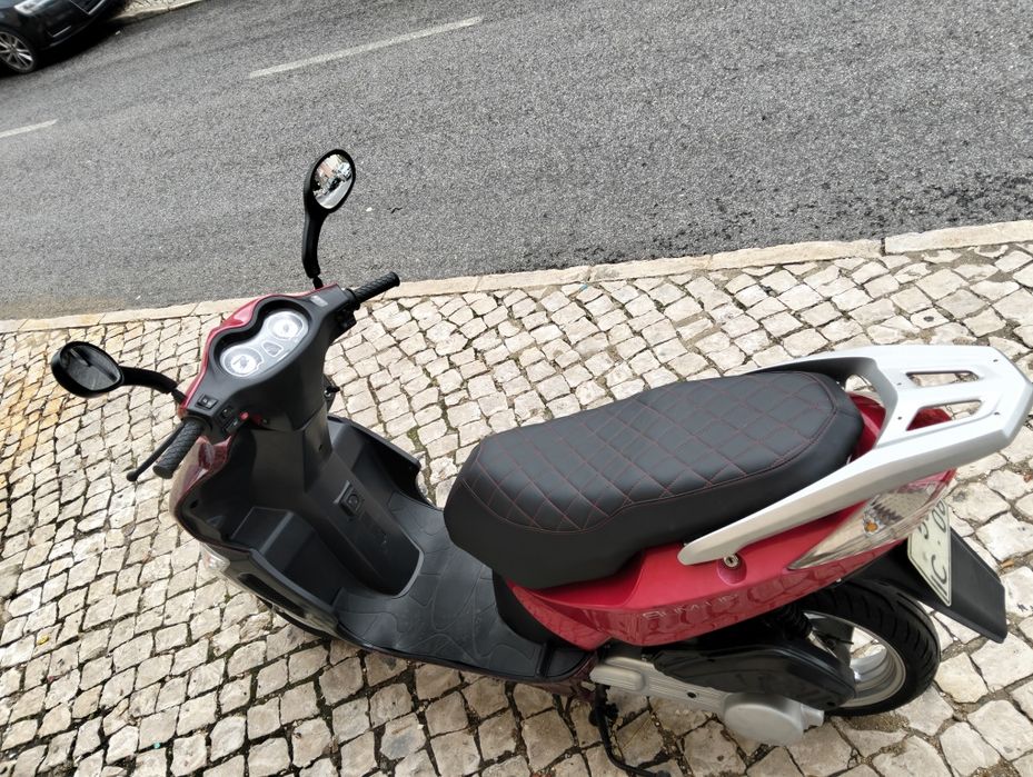 Peugeot sum up 125cc 2009