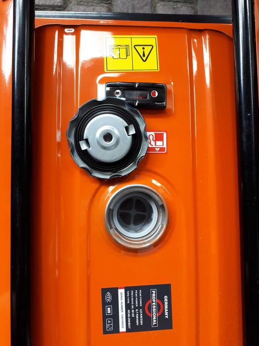 Agregat prądotwórczy Dorsburg DSG 710 3.8KW 6.7KW 230V 400V