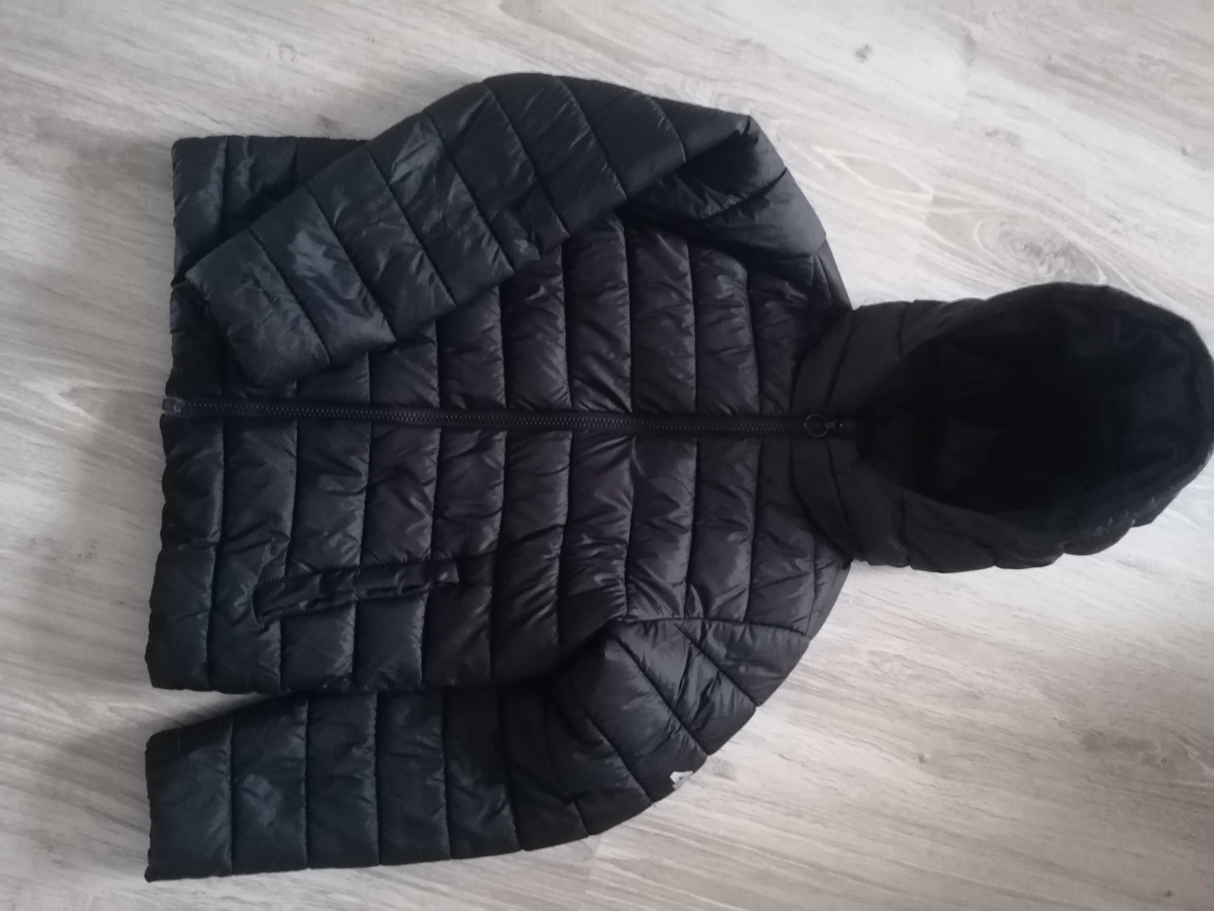 4F kurtka czarna 140 cm jesień / zima
