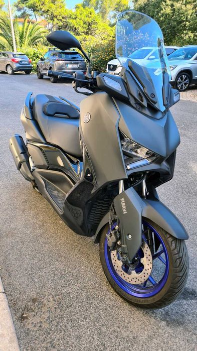 YAMAHA XMAX 300 com 1.500 Km