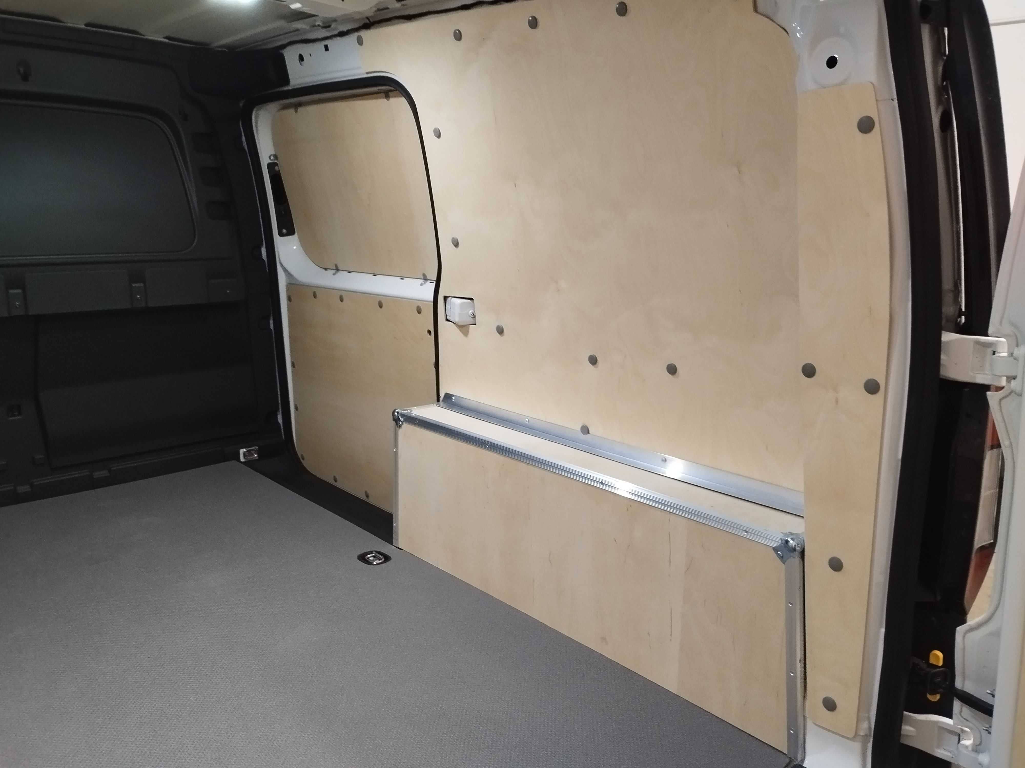 Boki i drzwi Interstar I L2H2 / polipropylen / szary / 4,5mm