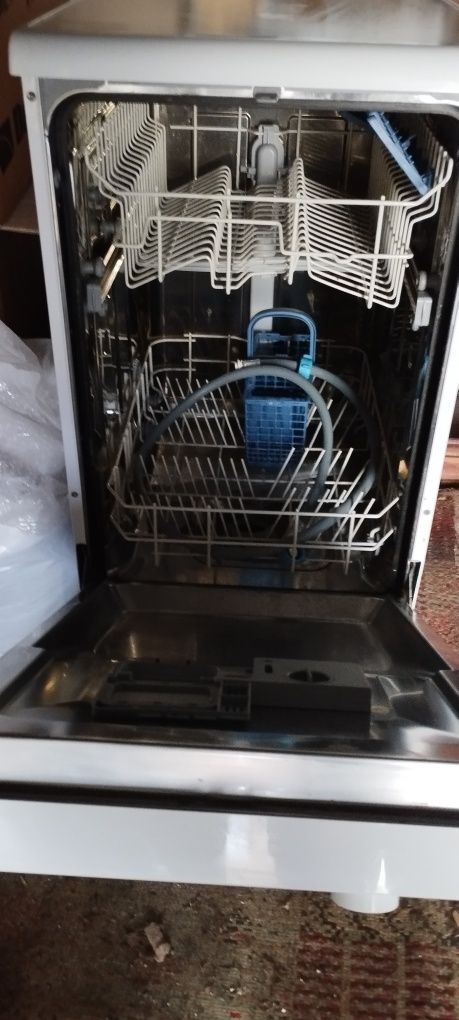 Посудомоечная машина indesit