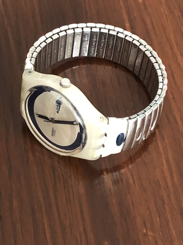 Zabytkowy zegrek damski szwajcarskiej marki Swatch Swiss Made Vintage
