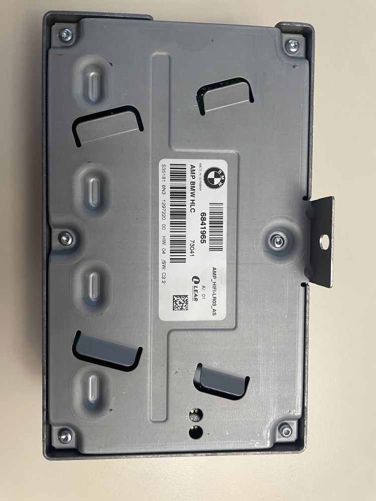 Підсилювач звуку HI FI bmw