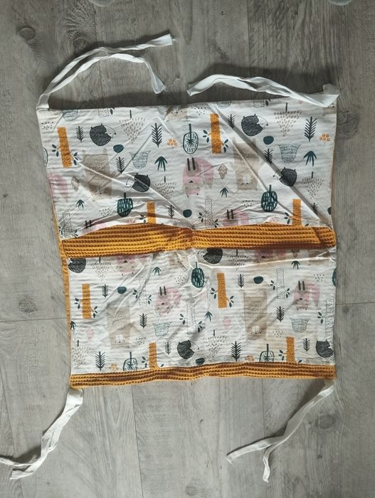 Ochraniacz + organizer do łóżeczka
