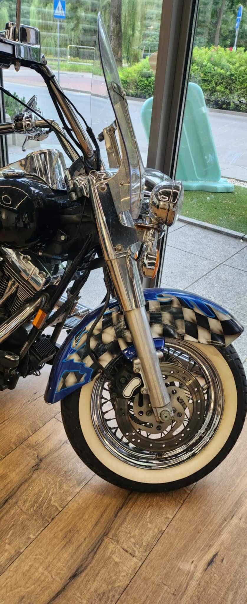 Harley Davidson Road King do złożenia, wszystko w pakiecie