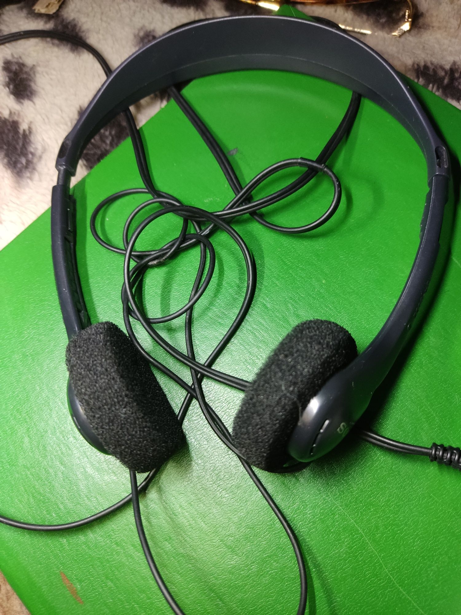 Радиоприемник Sony srf-59 наушники mdr-005E