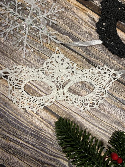 Маска маскарадна