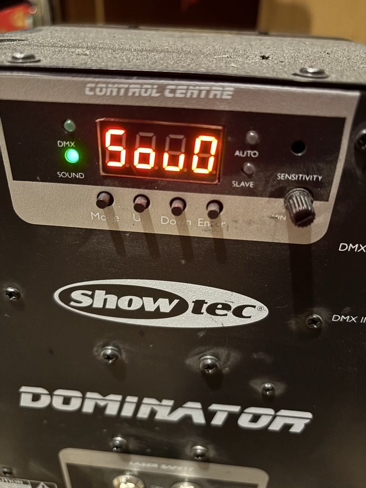 Showtec dominator
