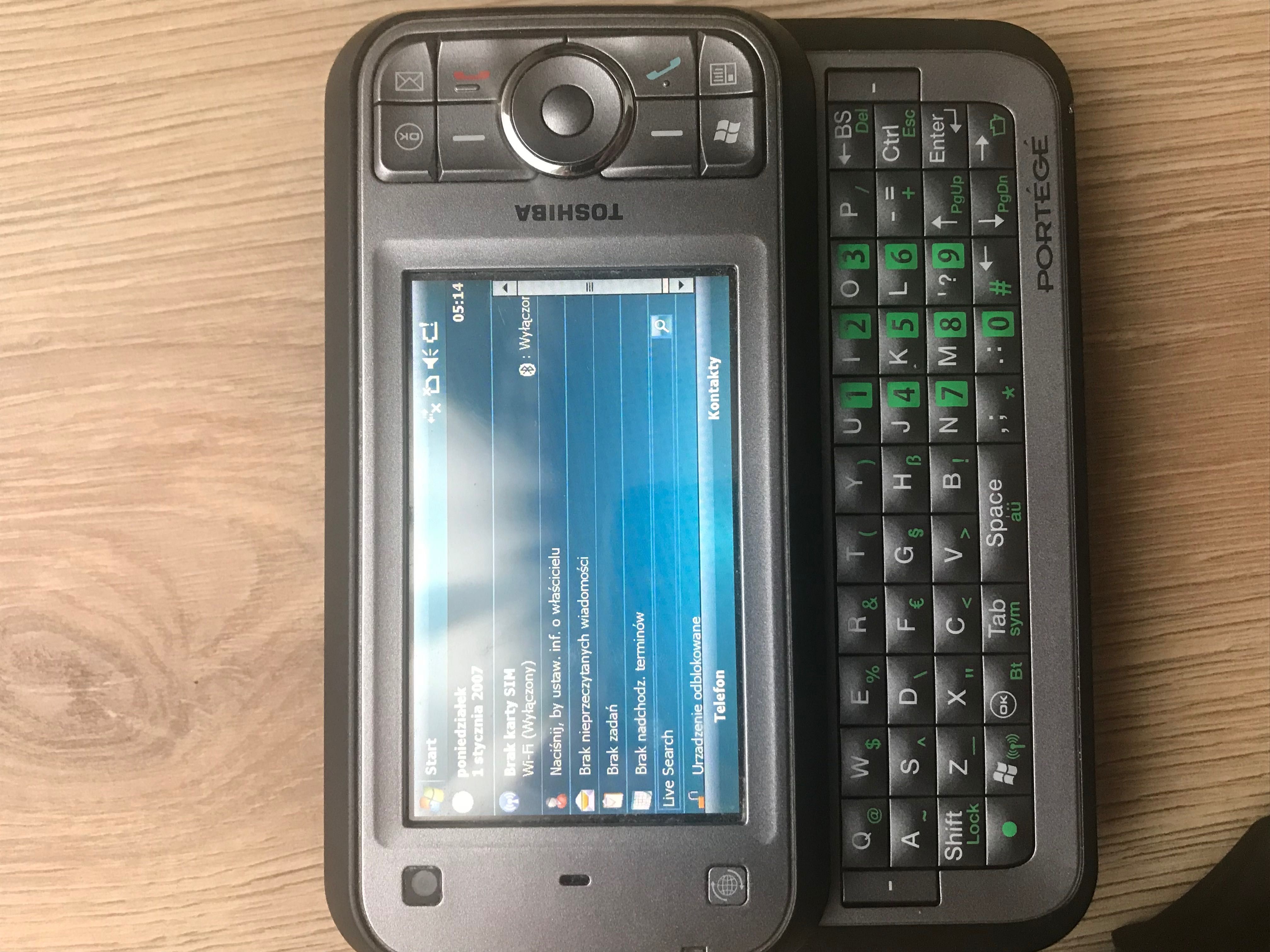 Stary telefon z klawiaturą  Windows Mobile Qwerty Toshiba