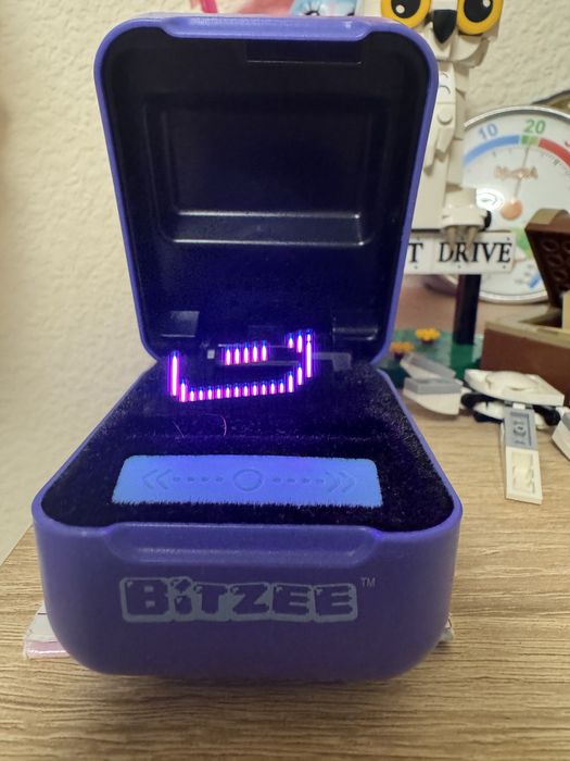 Дитяче інтерактивне тамагочі