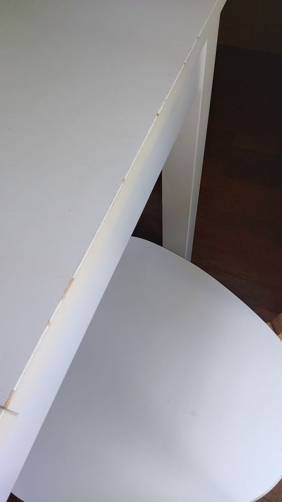 Mesa extensível IKEA e 4 cadeiras disponíveis a partir de 18/8