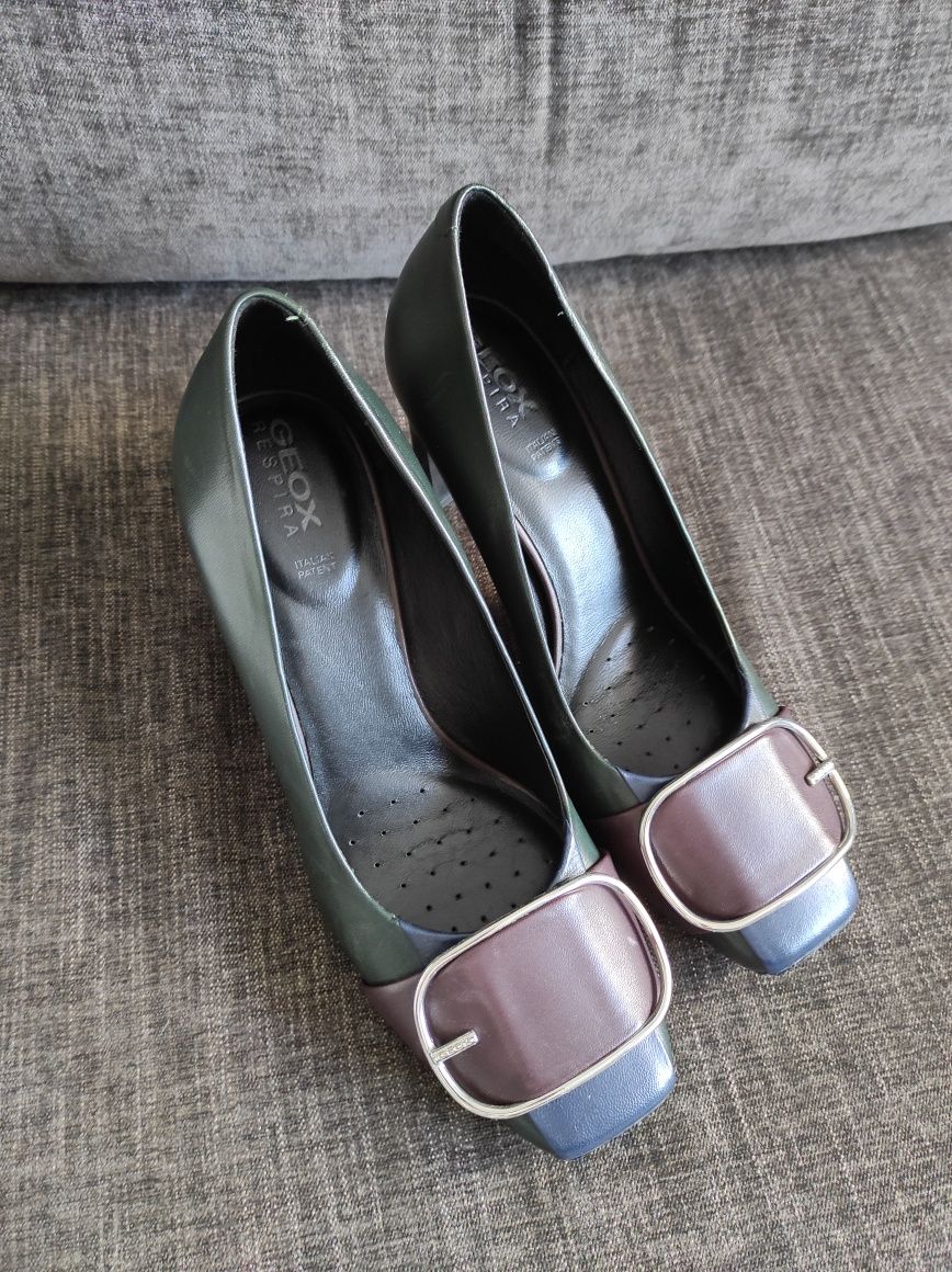 Sapatos pele Geox