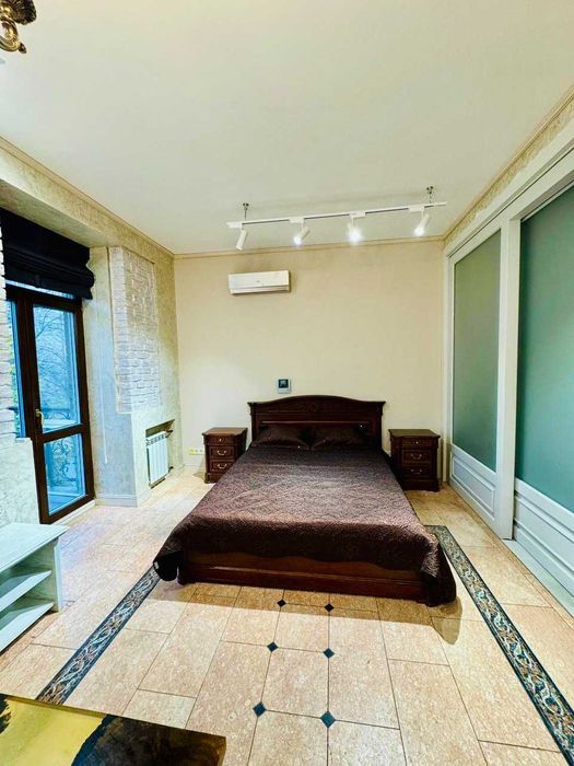 Ярославська, історичний центр, Поділ 2-к. квартира. Оренда