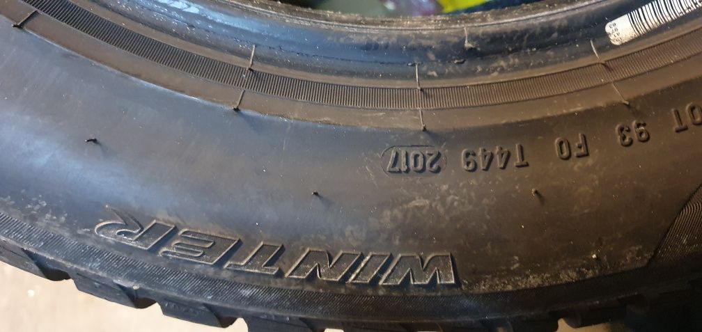 205 /60/16  Pirelli  SottoZero 3  7mm opona pojedyncza