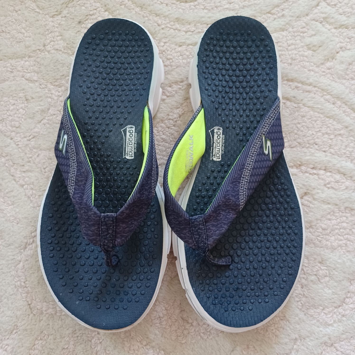 Klapki Skechers Goga mat ultralekkie jak nowe 38/25 cm/-70%  ceny