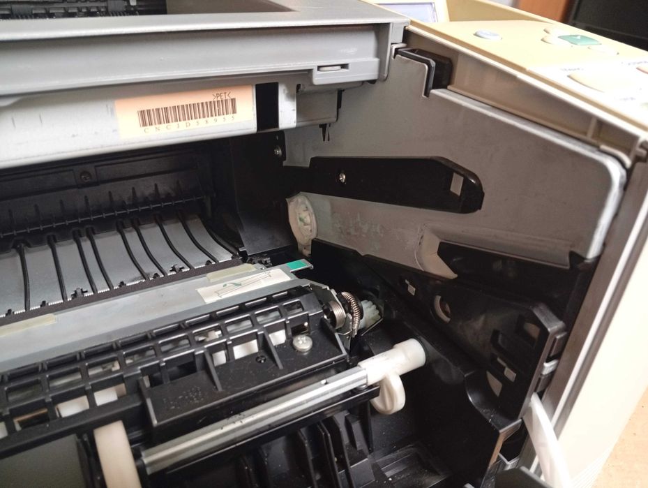 Лазерний принтер HP LaserJet 2420dn, пробіг 15 тис, заправлений 100%