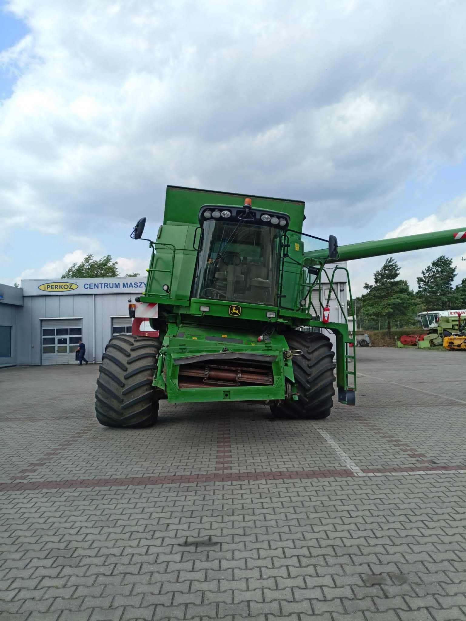 Kombajn zbożowy John Deere T660 Hilmaster