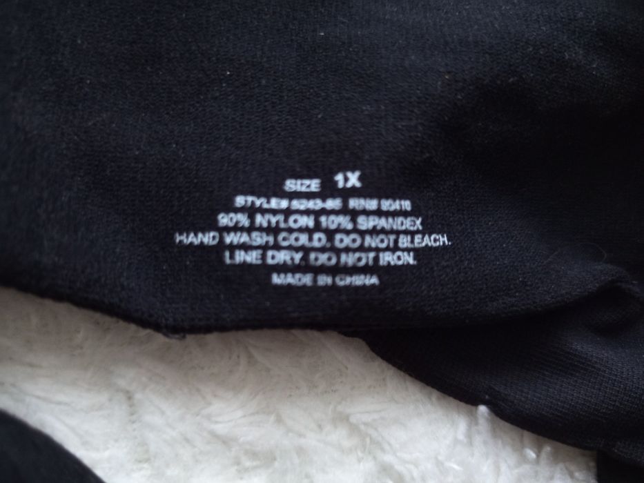 Nowy sportowy biustonosz r.44