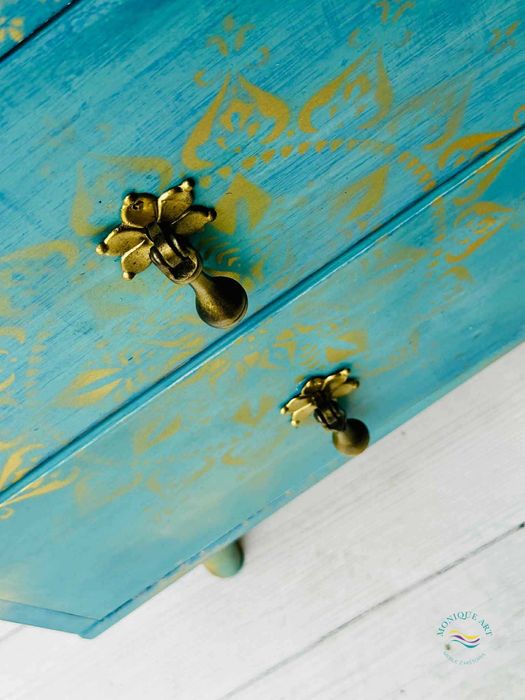 Turkusowa szafka z mandalą, orientalna, ciekawe uchwyty, wysyłka