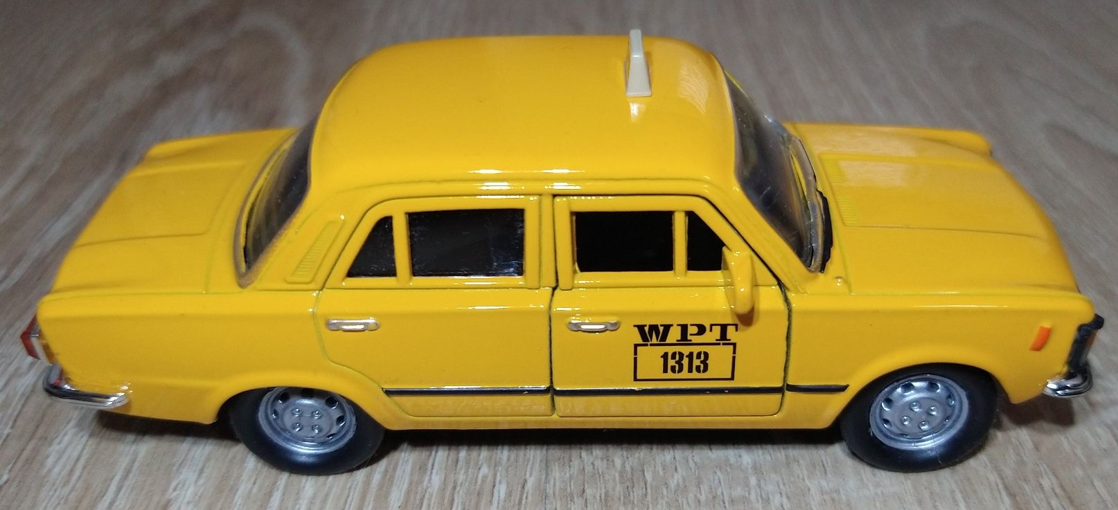 Fiat 125 P-TAXI-Nowy,1:34/Nex-Welly-Dromader