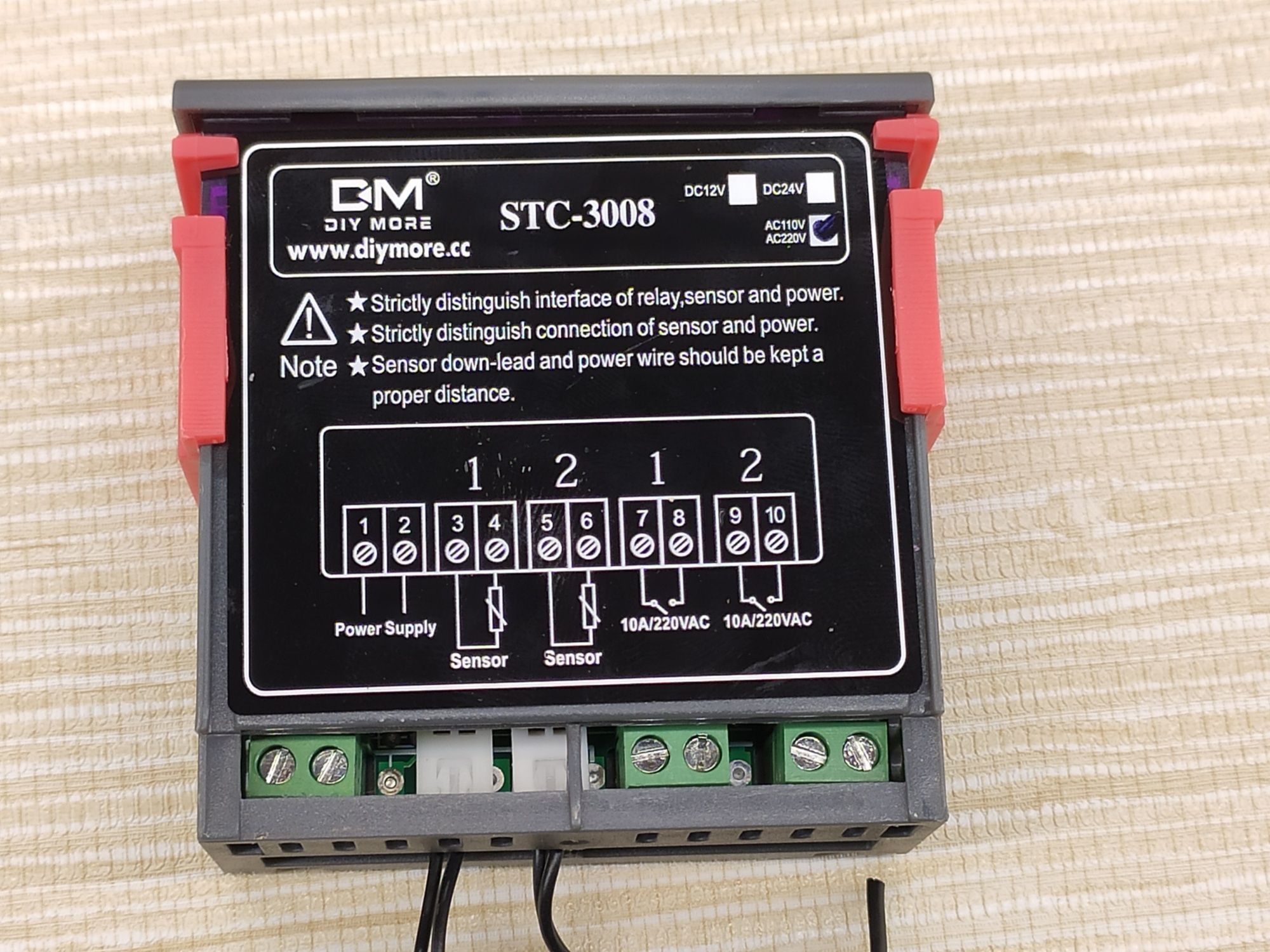 Контроллер температуры двухзонный STC-3008