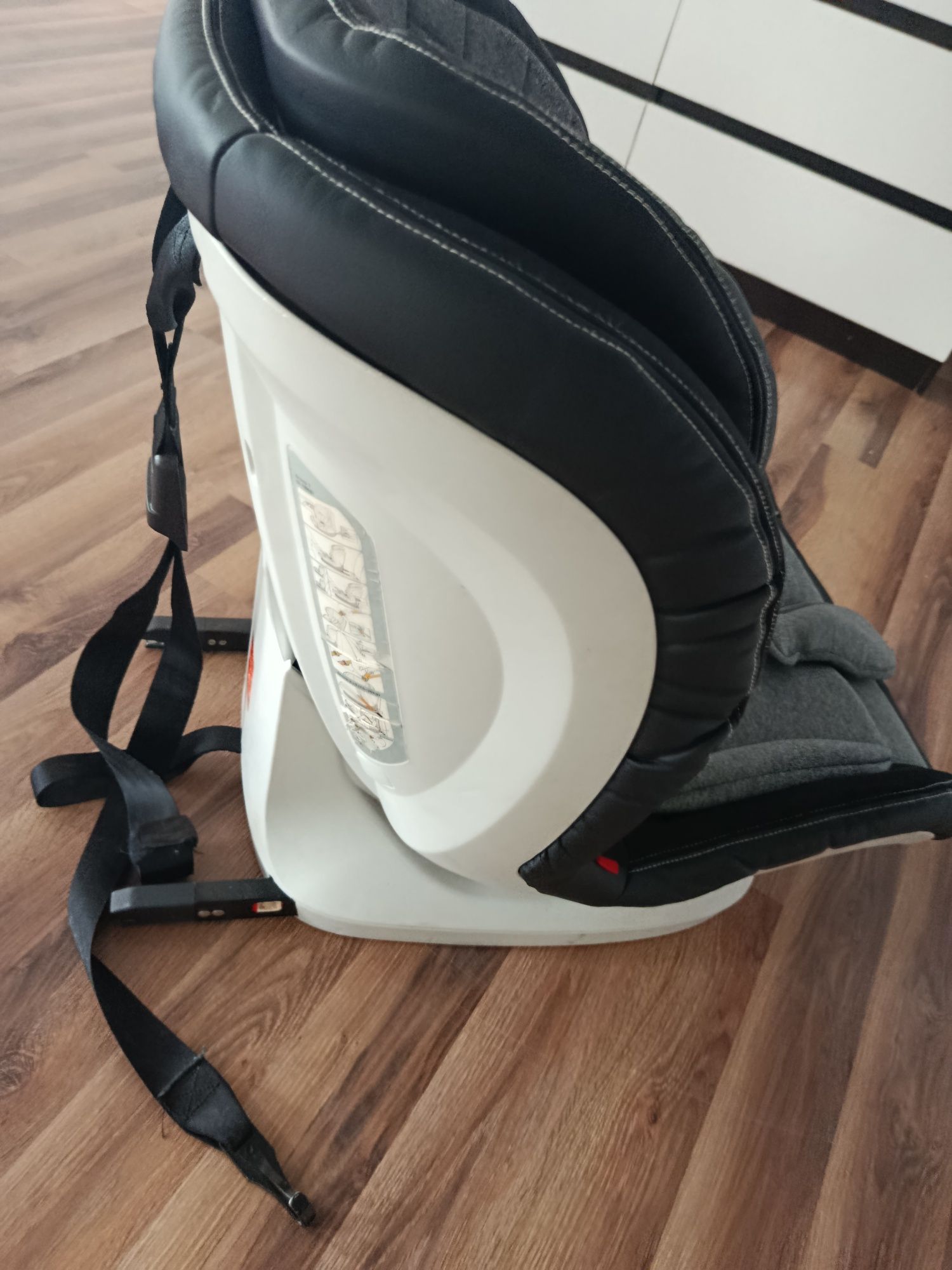 Fotelik samochodowy ISOFIX