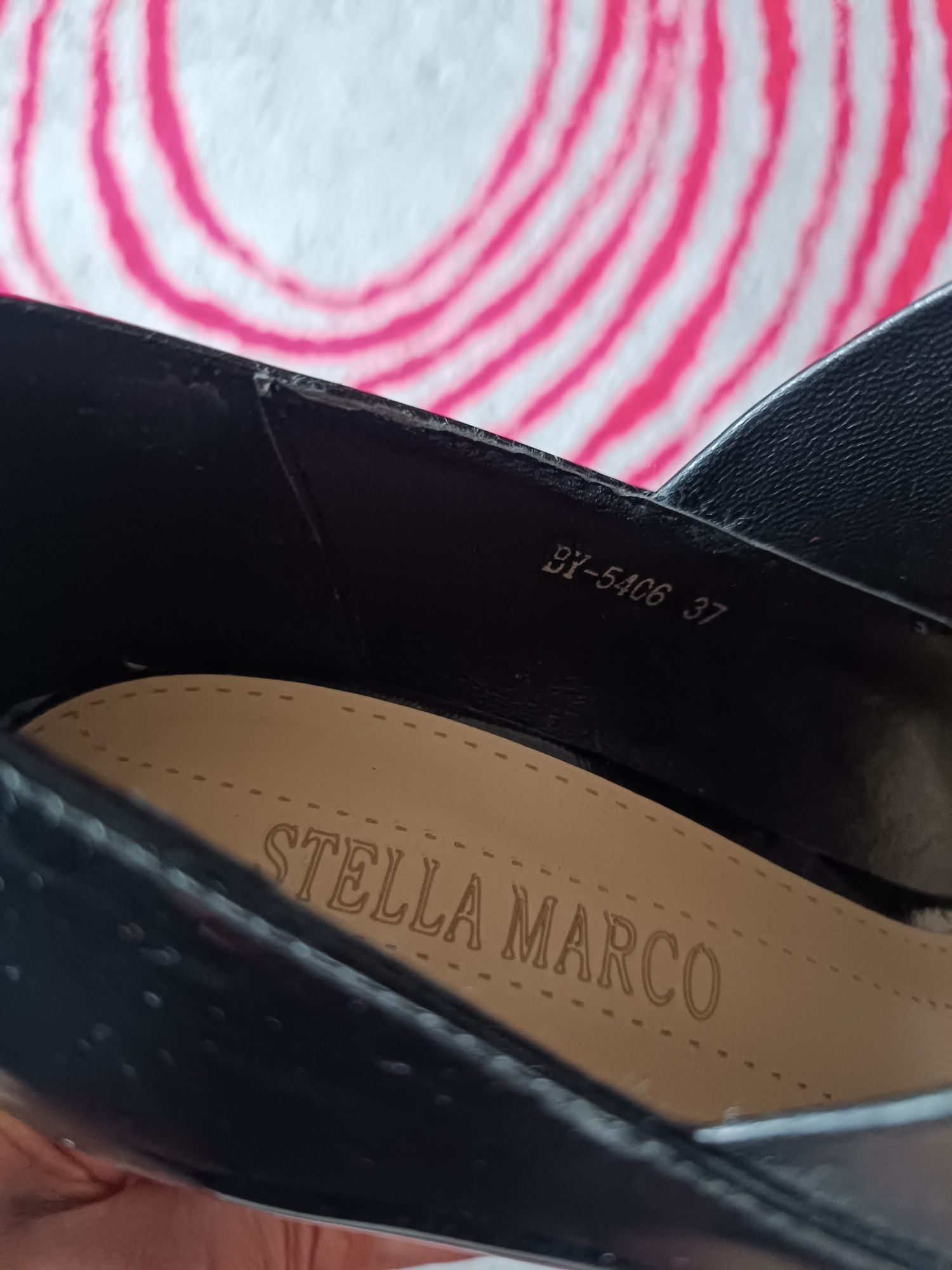 Женские лакированные туфли Stella Marko.