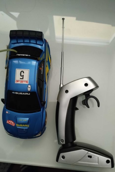 Carro telecomandado - Subaru Impreza WRC