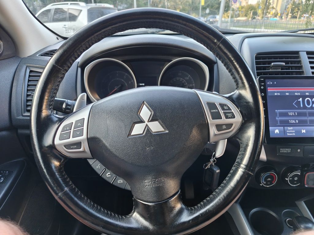 Mitsubishi outlander