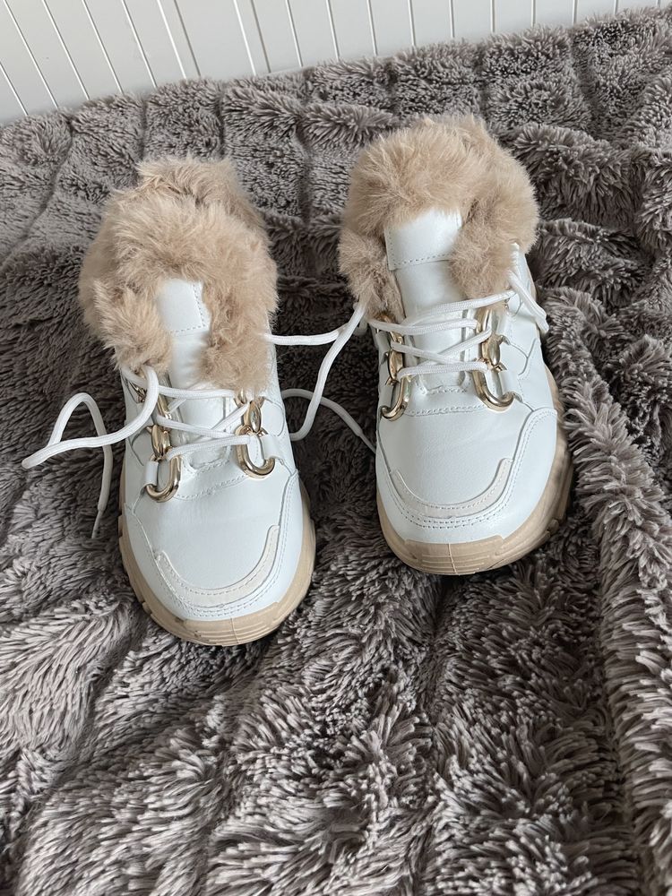 zimowe damskie ocieplane buty sportowe biale