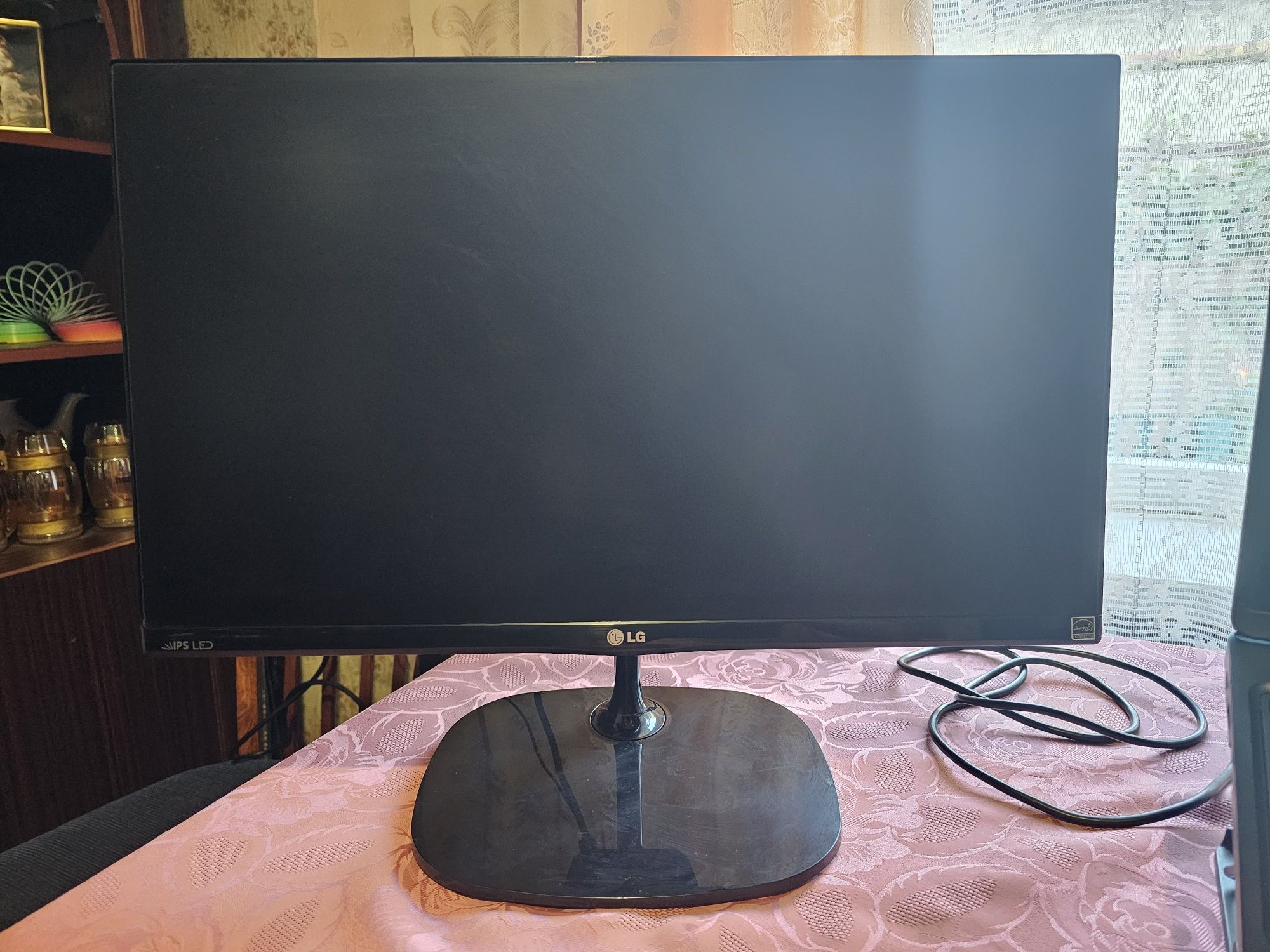 Монитор LG 22MP67HQ-P