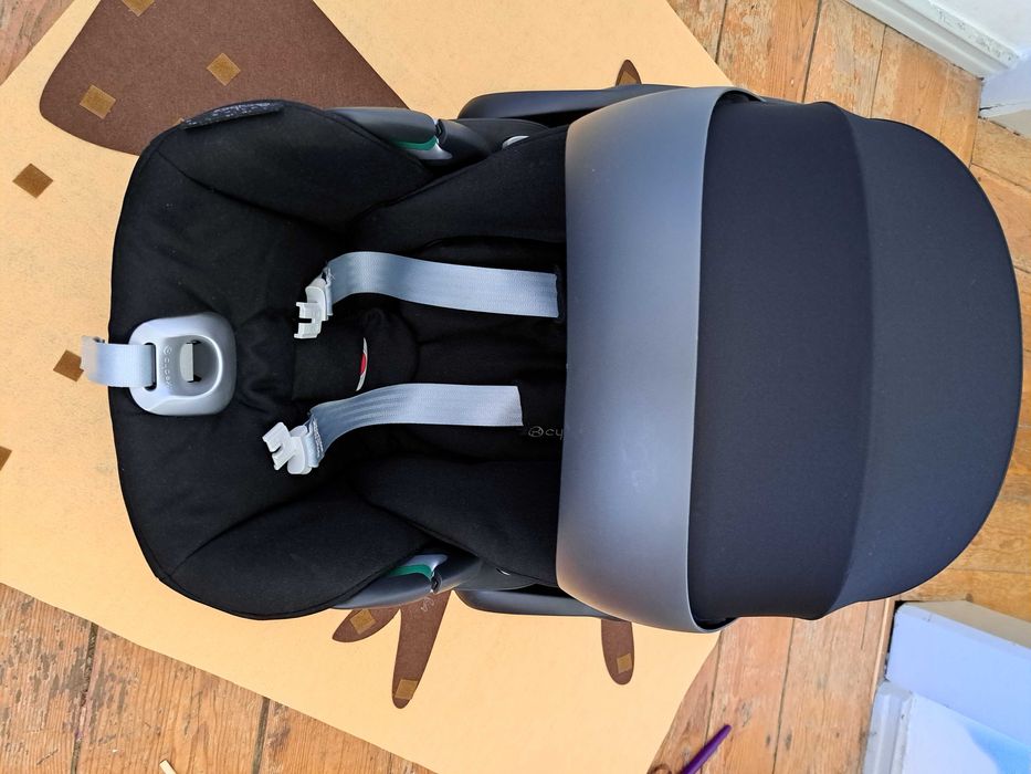 CYBEX Ovo Cloud Z2 plus como novo, preto + adaptadores