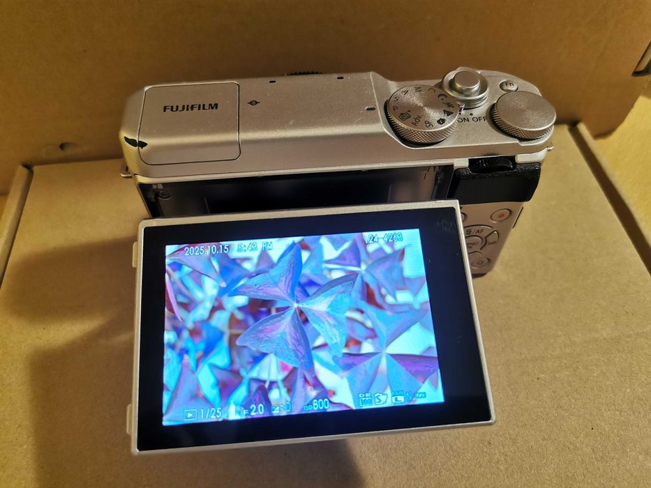 FUJIFILM X-A10 - korpus.