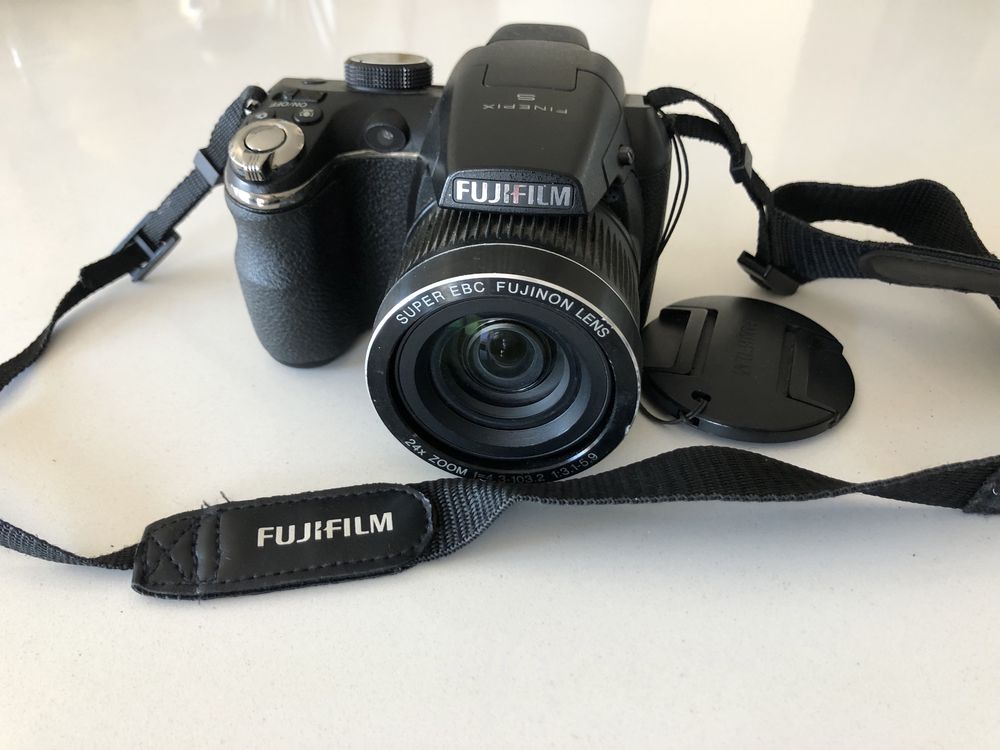 Máquina fotográfica e de filmar fujifilme