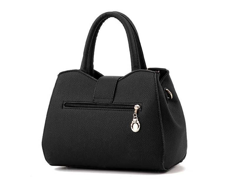 Жіноча сумка чорна Monika