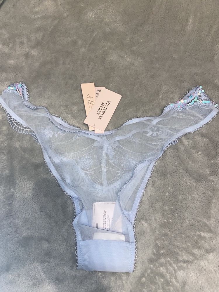 Nowe stringi Victoria Secret