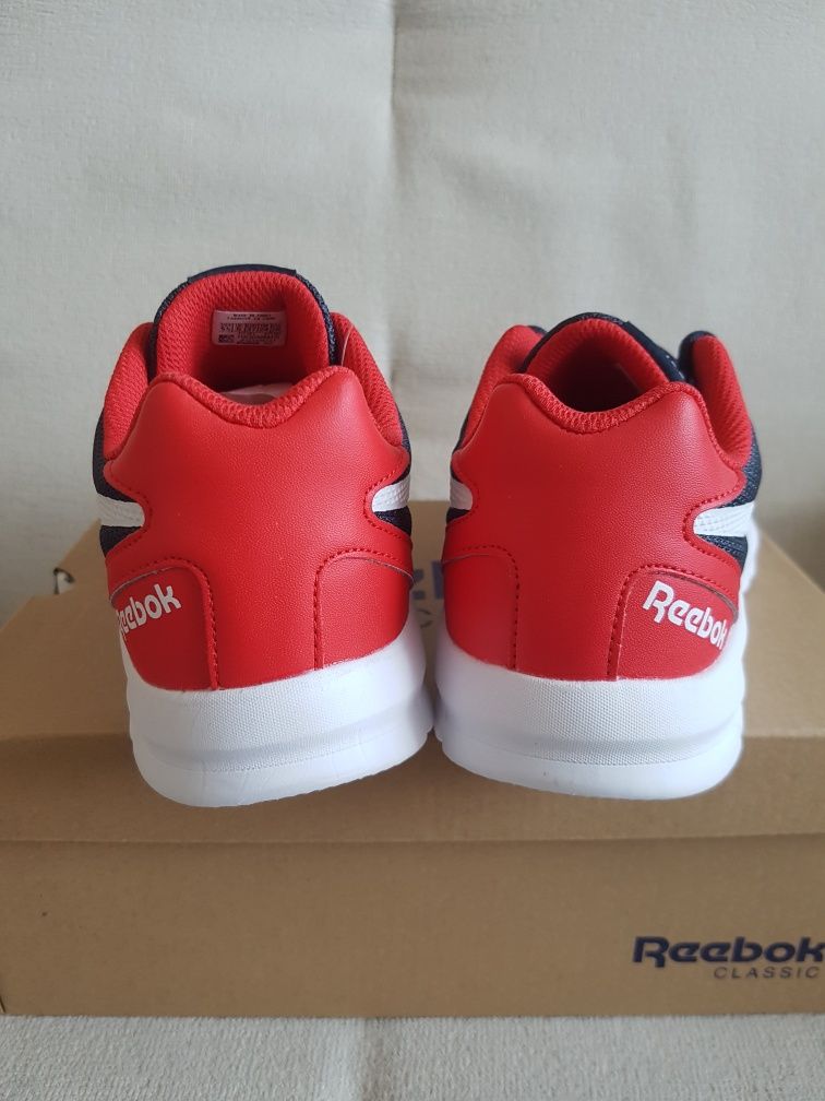 Buty sportowe Reebok,nowe w oryginalnym pudełku.