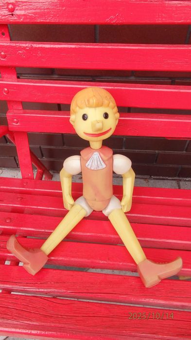 Zabawka z PRL-u Pinokio - Buratino